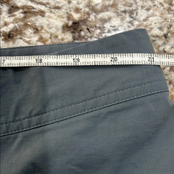 Under Armour Gray Board Shorts Quick-Drying Swimwear, Size 42 - Picture 6 of 10